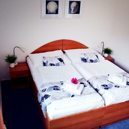 Hotel S-Centrum Benesov  Luaran gambar