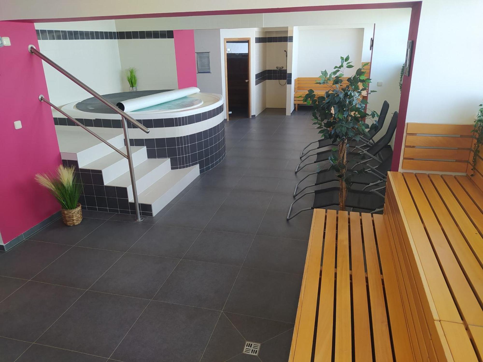 Hotel S-Centrum Benesov  Luaran gambar