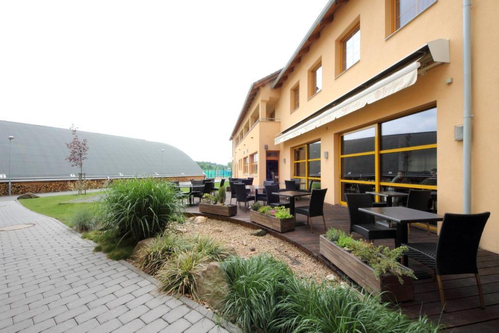 Hotel S-Centrum Benesov  Luaran gambar