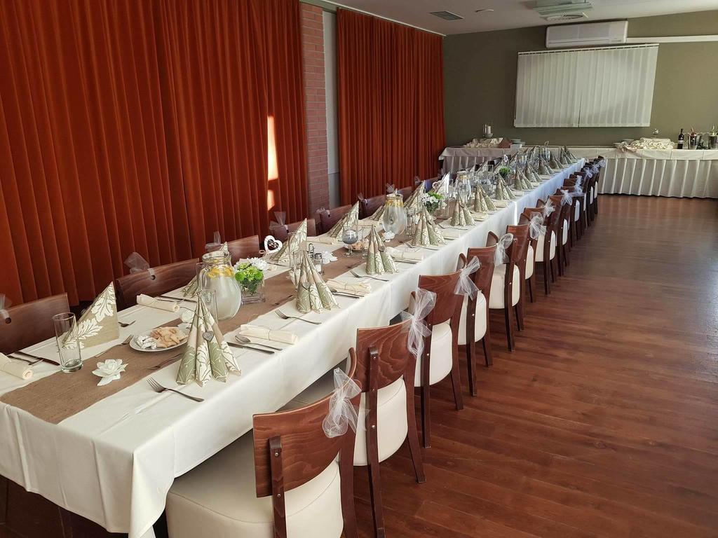 Hotel S-Centrum Benesov  Luaran gambar