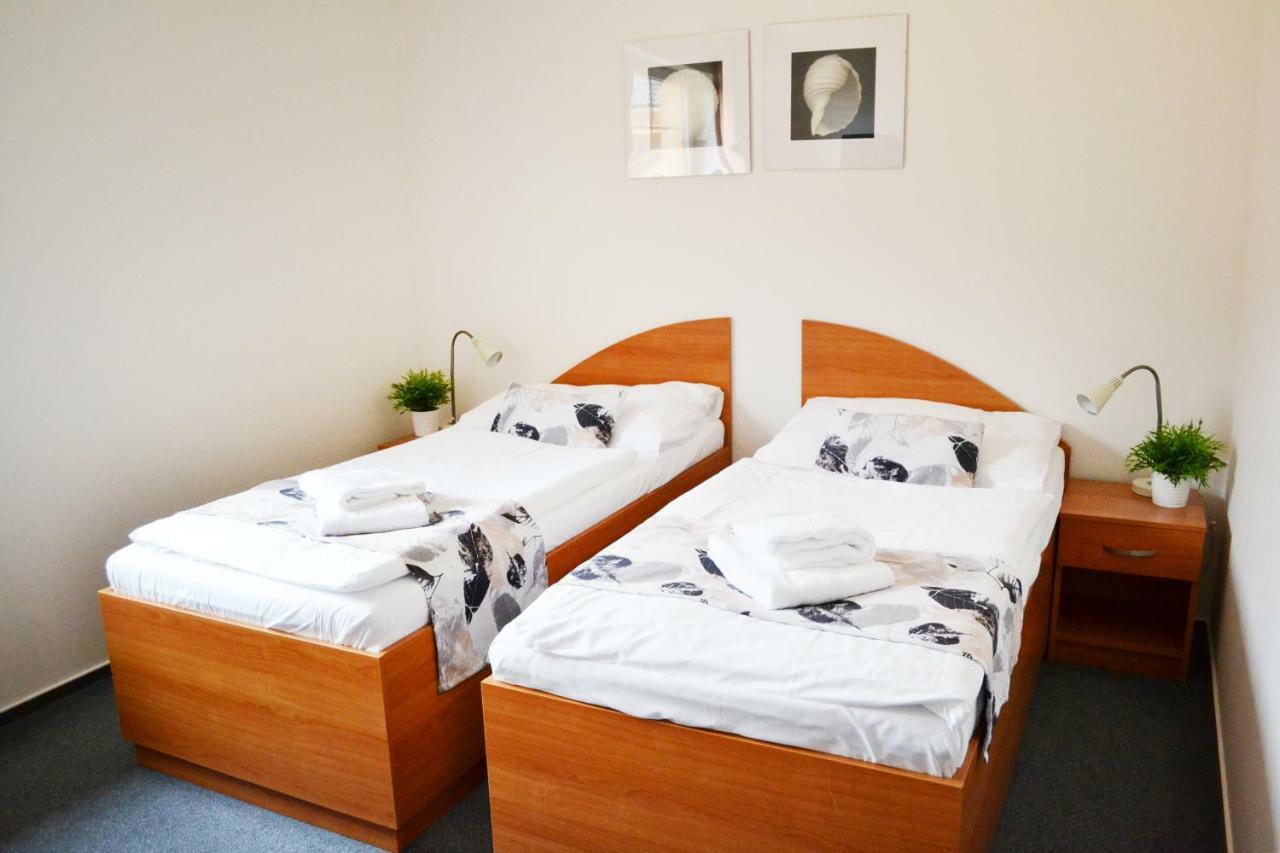 Hotel S-Centrum Benesov  Luaran gambar