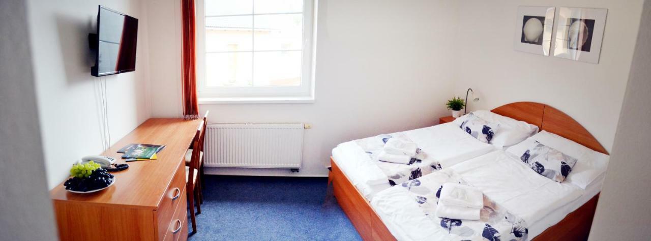 Hotel S-Centrum Benesov  Luaran gambar