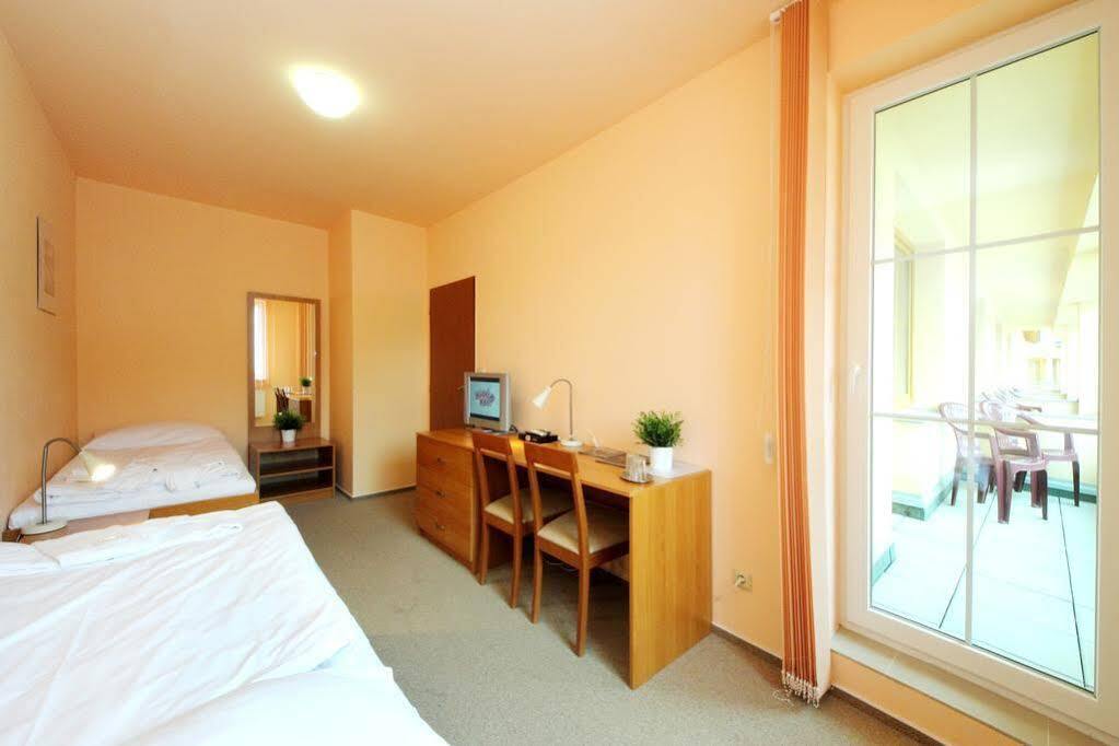 Hotel S-Centrum Benesov  Luaran gambar
